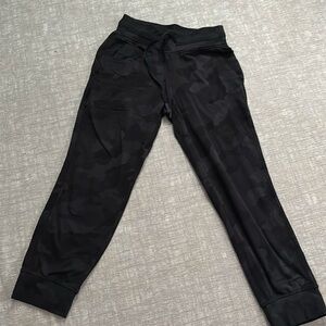lululemon camo joggers 
slight pilling on waist band